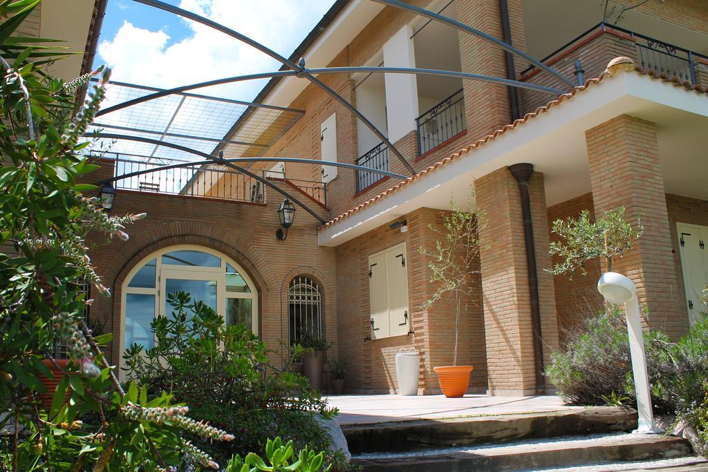 Le Nicchie Guest House Lucera Eksteriør billede